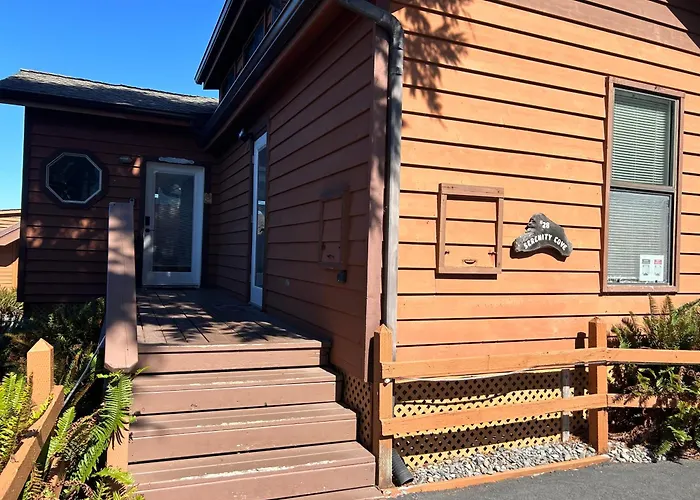 Ocean Cabin 28 W Jacuzzi With Private Beach